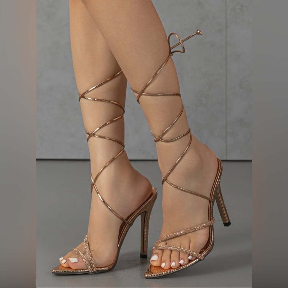 Women’s high heels, size 9.5, color- gold